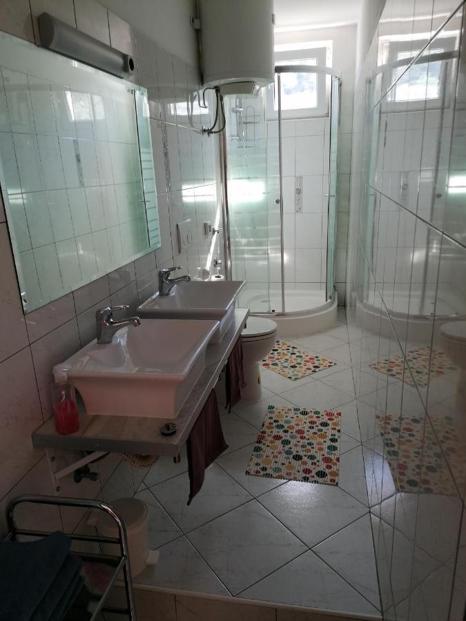 Apartment Halugica Kali Εξωτερικό φωτογραφία